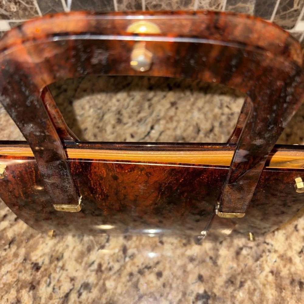 Vtg  Kornet Bakelite Lucite  Tortoiseshell Hand‎ Purse adorable magnet close 5X8